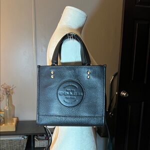 Coach Black Pebbled Leather Tote/crossbody